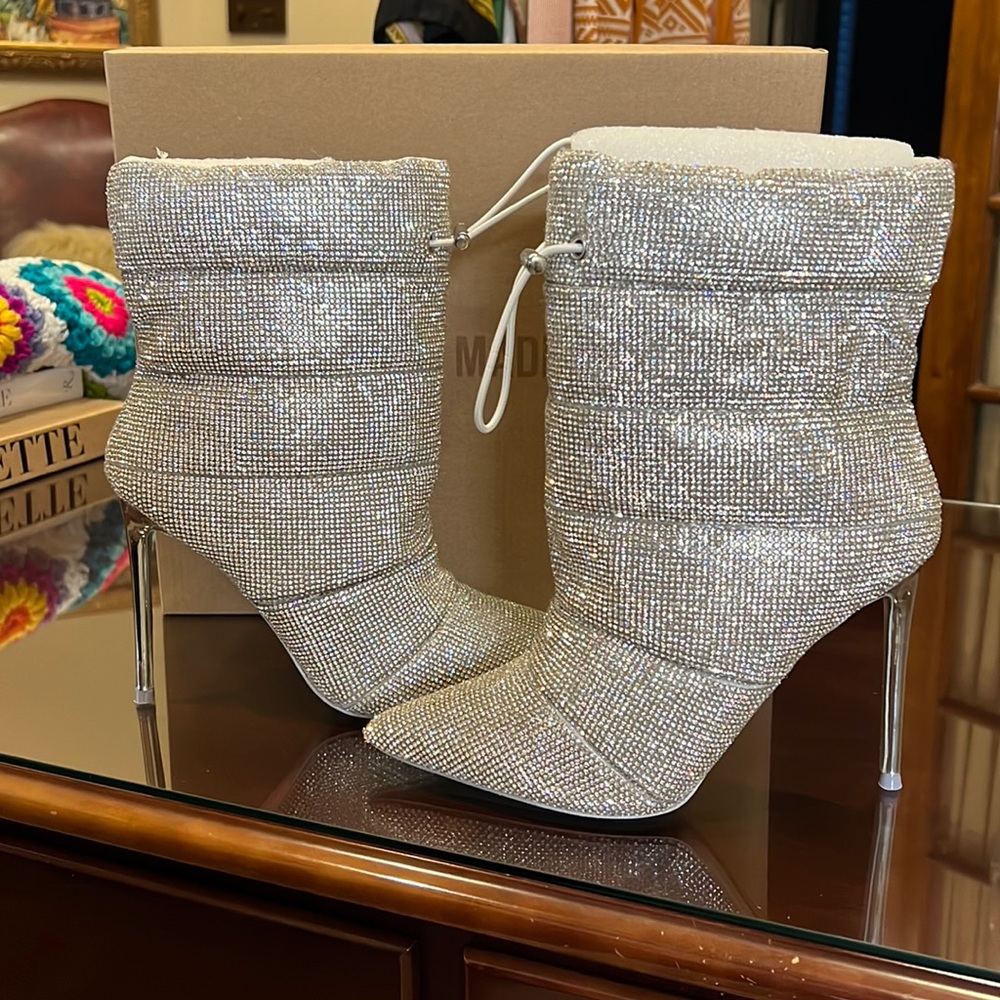 NWT Steve Madden Cloak Crystal Bootie
